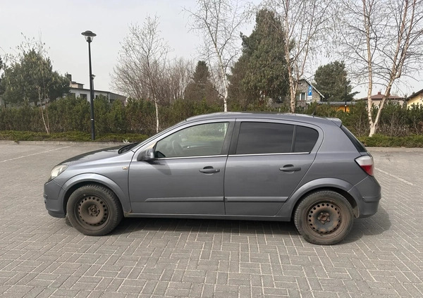 Opel Astra cena 7000 przebieg: 289000, rok produkcji 2005 z Kłobuck małe 67